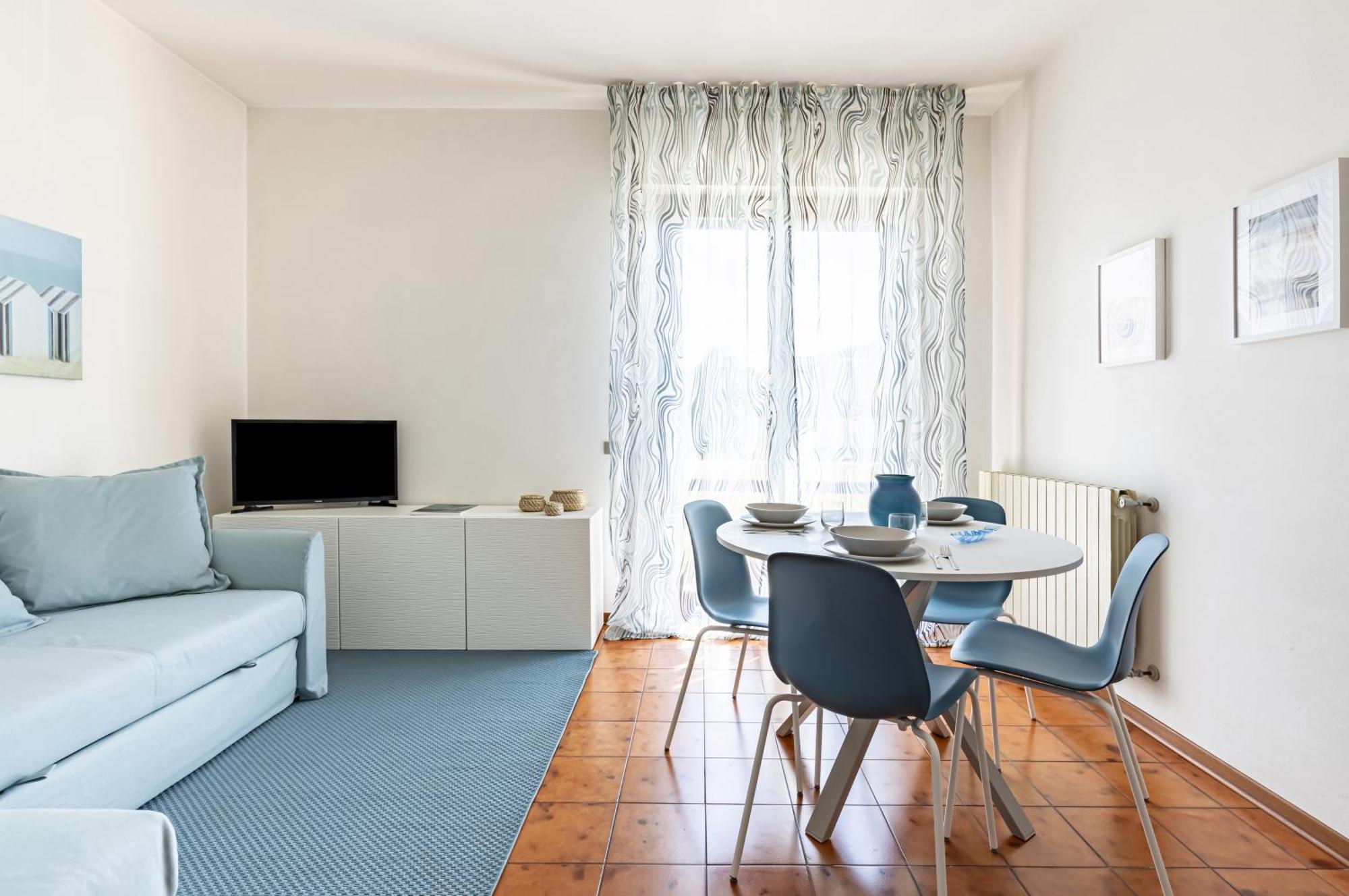 Comfy Apartment With Private Parking Near The Beach! Viareggio Exteriör bild