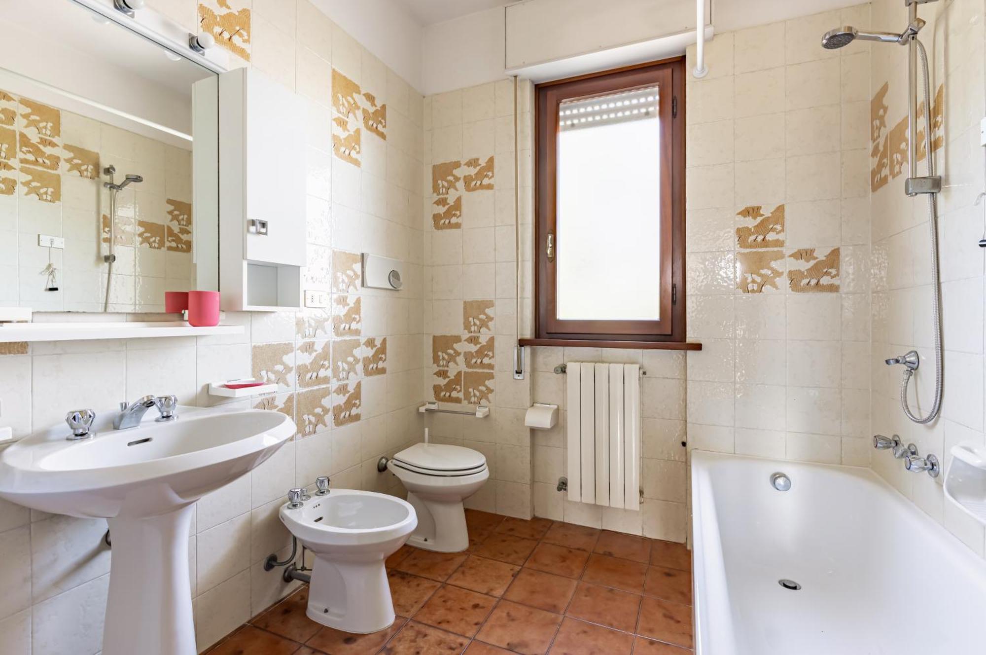 Comfy Apartment With Private Parking Near The Beach! Viareggio Exteriör bild